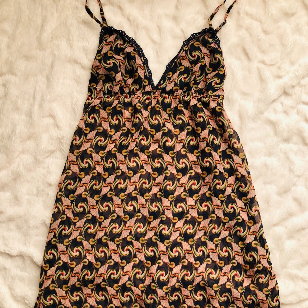 Beautiful delicate nightie size Small